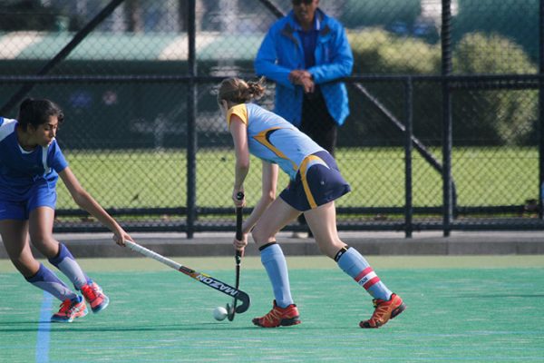 017 - Hockey Girls v St Kents - 00