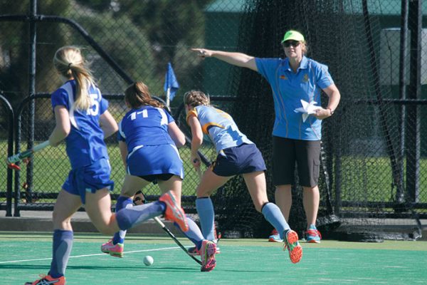 017 - Hockey Girls v St Kents - 14