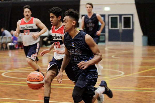 017-Basketball-Prem-Boys-v-MacLeans-College-04