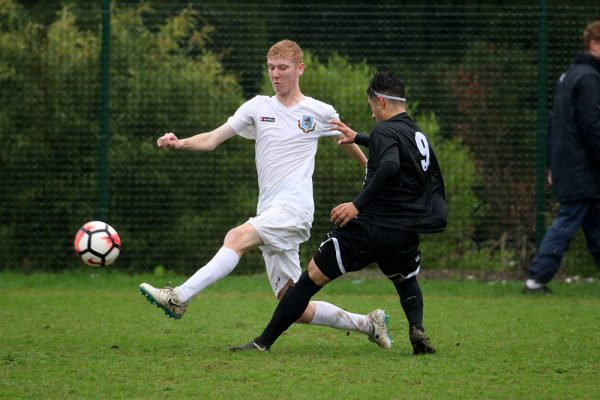 018-Fball-Boys-1X1-v-Avondale-College---020