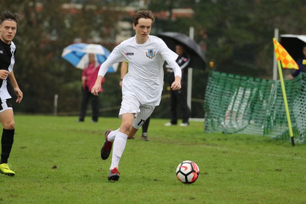 018-Fball-Boys-1X1-v-Avondale-College---050