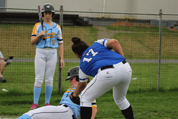 019-Softball--Snr-Girls-v-Rutherford--003