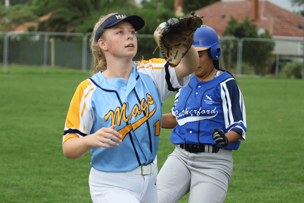 019-Softball--Snr-Girls-v-Rutherford--017