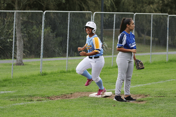 019-Softball--Snr-Girls-v-Rutherford--022