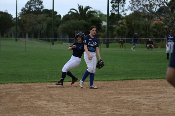 020 -Softball Jnr Girls v One Tree Hill - 024