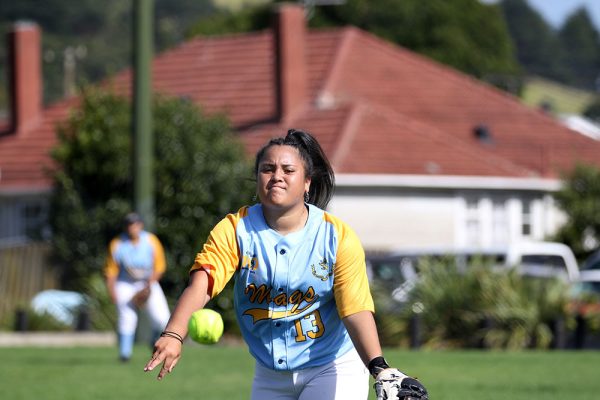 -022--Softball-Girls-v-Avondale---017