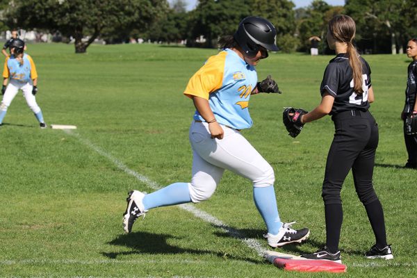 -022--Softball-Girls-v-Avondale---030