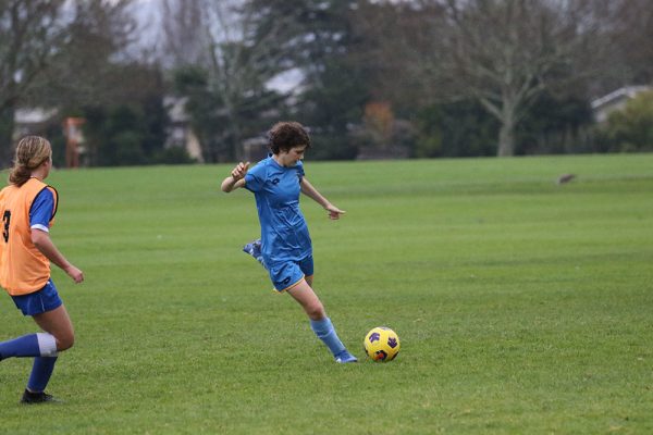 2022-Fball-Jnr-Girls--A-v-St-Kents010