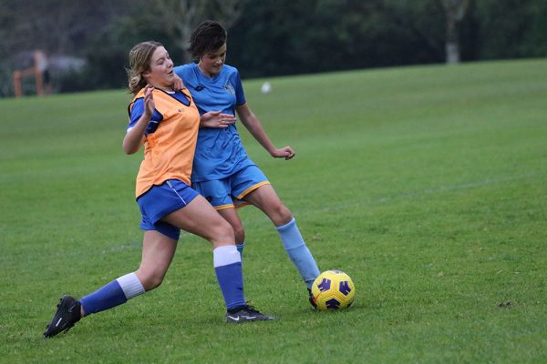 2022-Fball-Jnr-Girls--A-v-St-Kents012