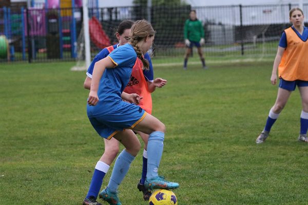 2022-Fball-Jnr-Girls--A-v-St-Kents022