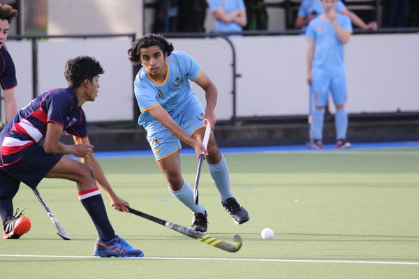 2022-Hockey-Boys-1X1-v-McLeans---010