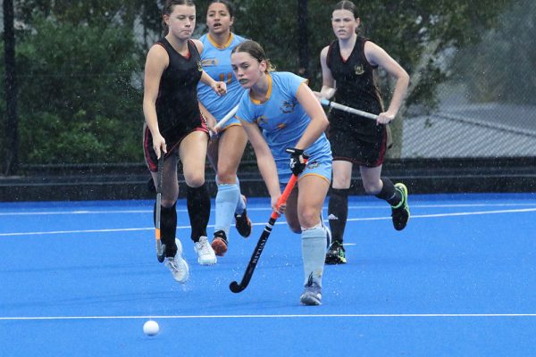 2023--Hockey-Girls-1X1-v-Barademe---247