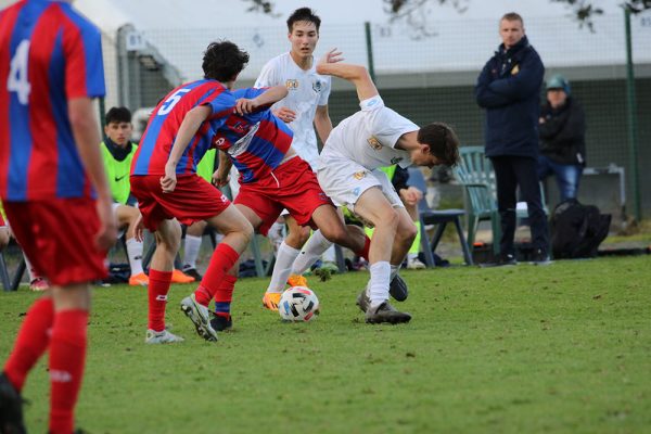 2023--FBall-Boys-1X1-v-Rosmini--College---150