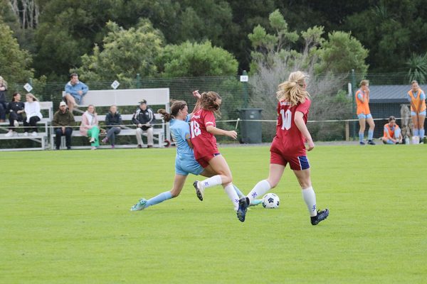 2024---Football-Girls-1X1-v-Rangitoto--051